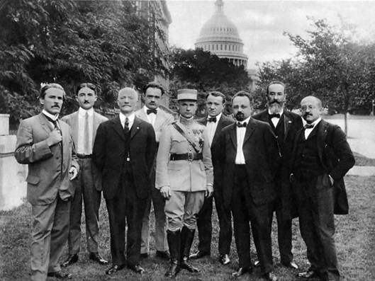 M. R. tefnik mezi vlastenci ve Washingtonu (1917)